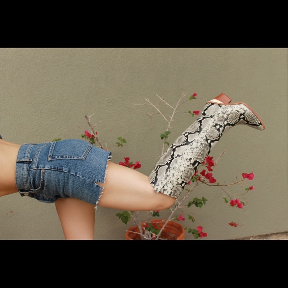 Snake skin knee highs - Gianni Bini - Picture 2 of 4